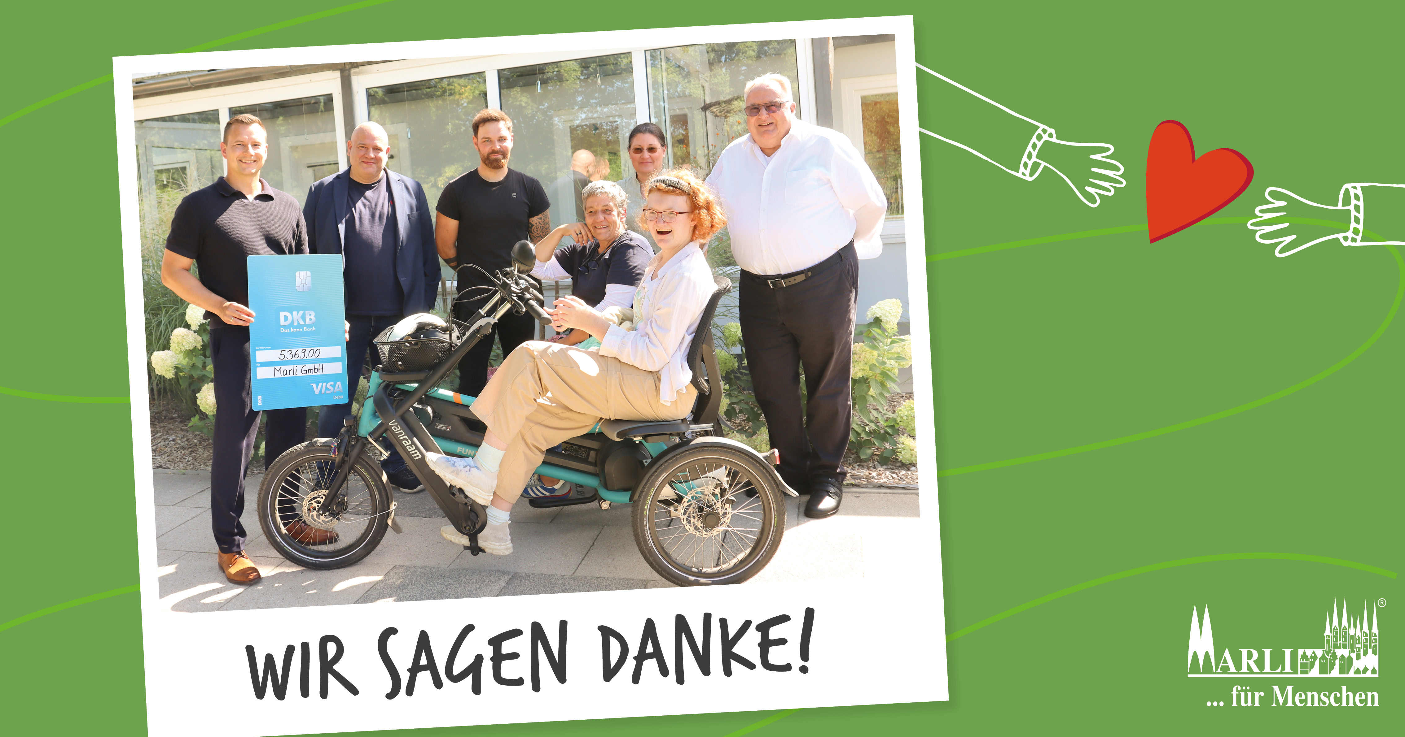 Spendenübergabe für ein Tadem für die Tagesförderstätte